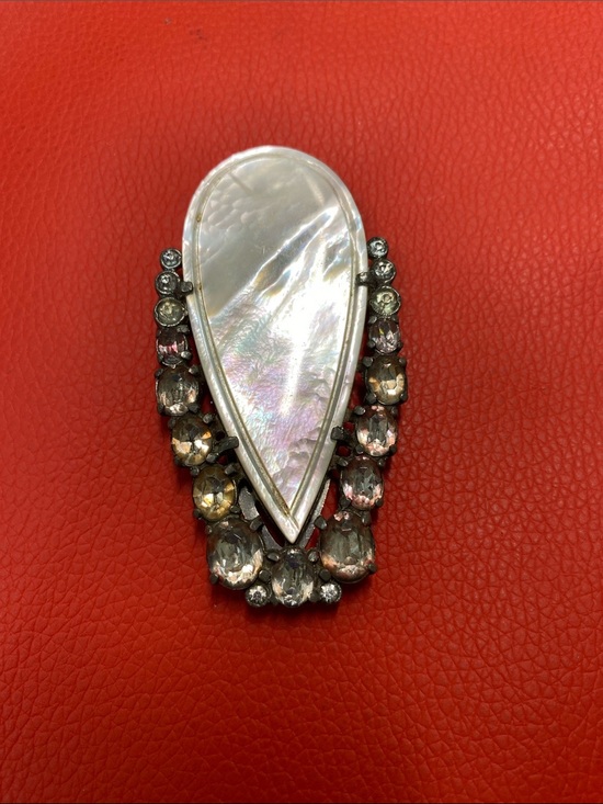 Antique Jewelry - Art Deco Mother-of-Pearl Teardrop Statement Brooch/Fur Clip 1930s